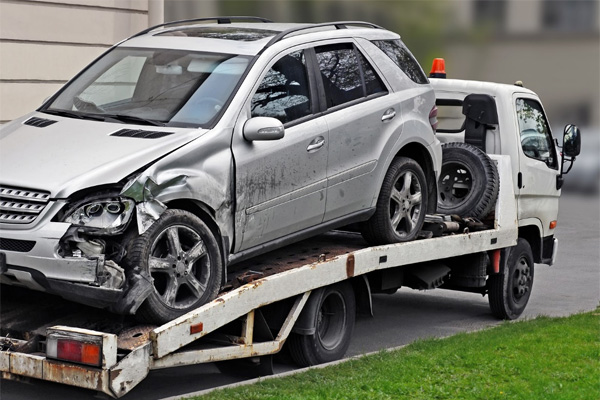 Achat voiture accidentée en suisse paiement immédiat et enlèvement GRATUIT